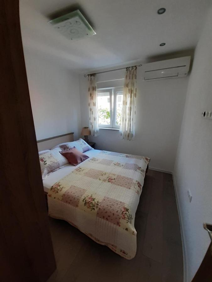 Apartment Lucky With Jacuzzi Trogir Luaran gambar
