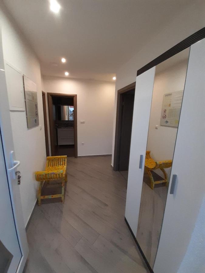 Apartment Lucky With Jacuzzi Trogir Luaran gambar