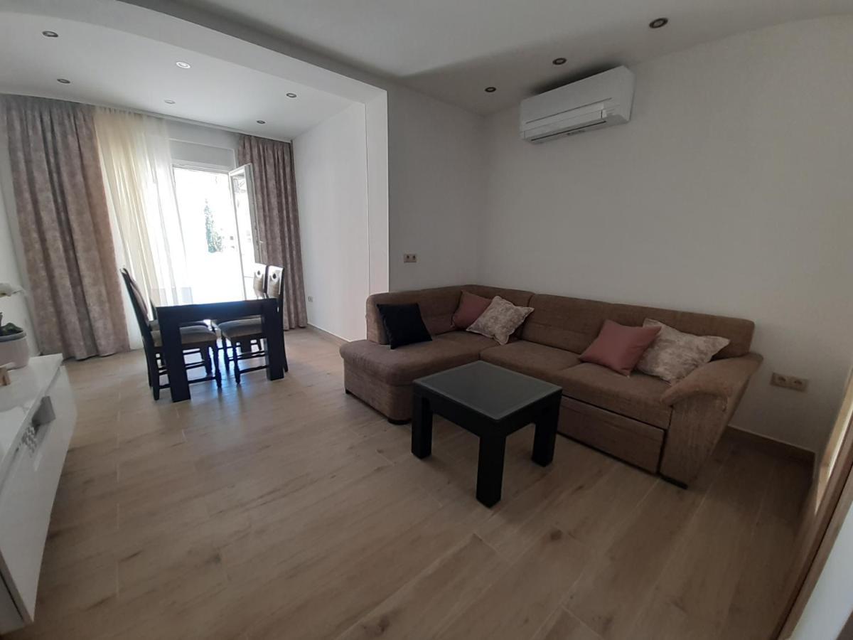 Apartment Lucky With Jacuzzi Trogir Luaran gambar