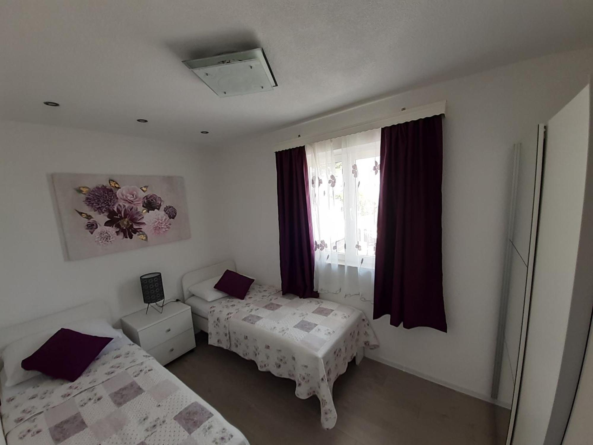 Apartment Lucky With Jacuzzi Trogir Bilik gambar