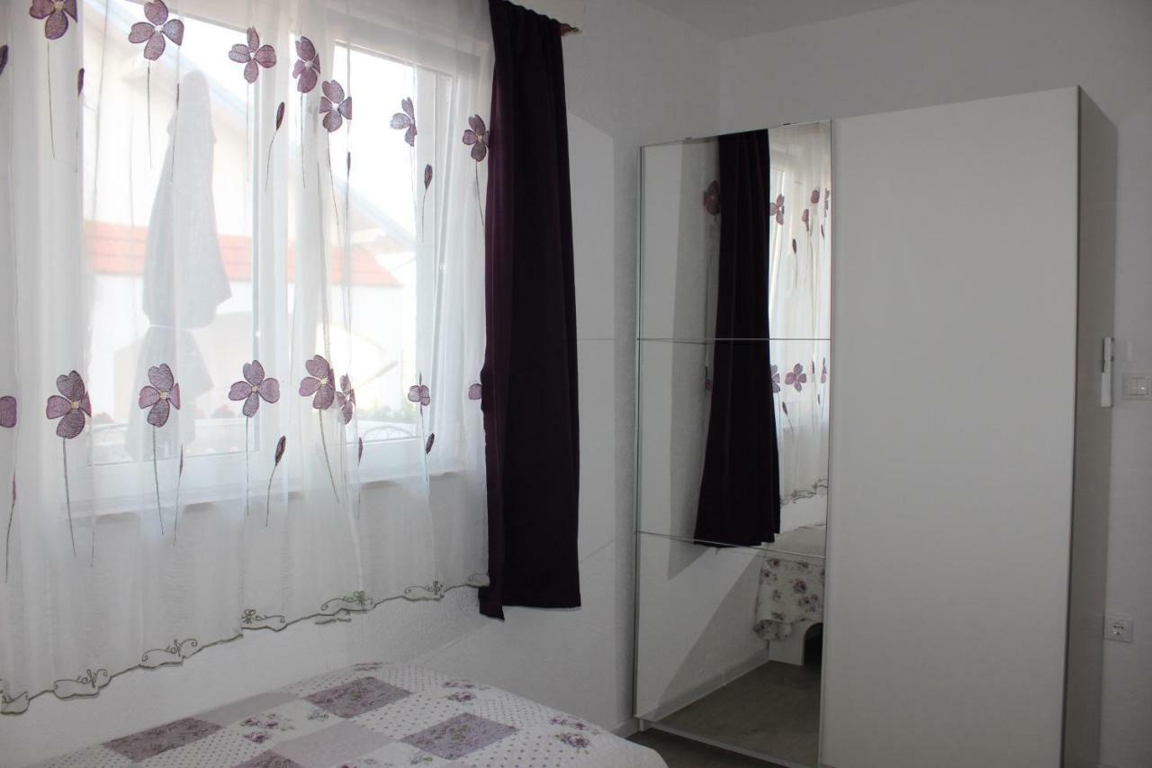 Apartment Lucky With Jacuzzi Trogir Luaran gambar
