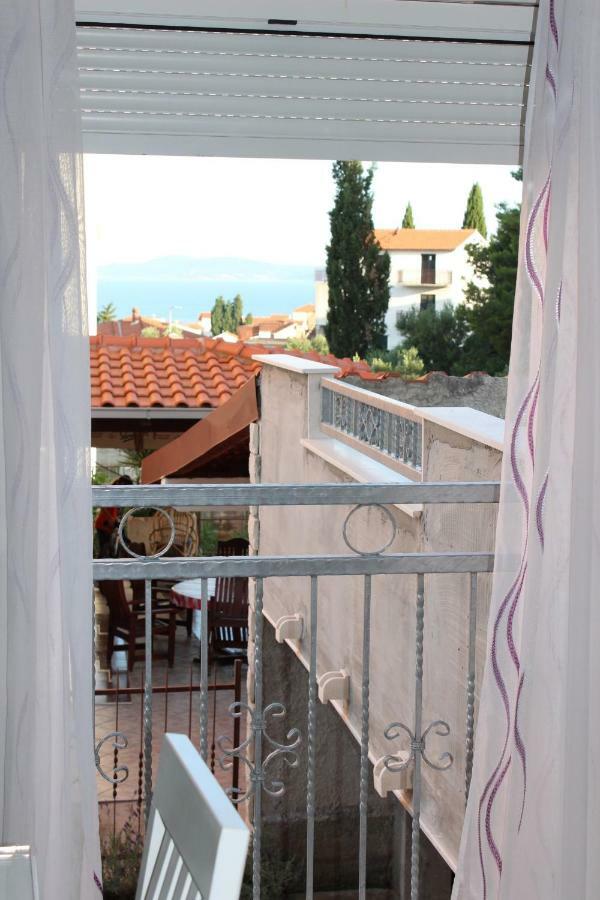 Apartment Lucky With Jacuzzi Trogir Luaran gambar