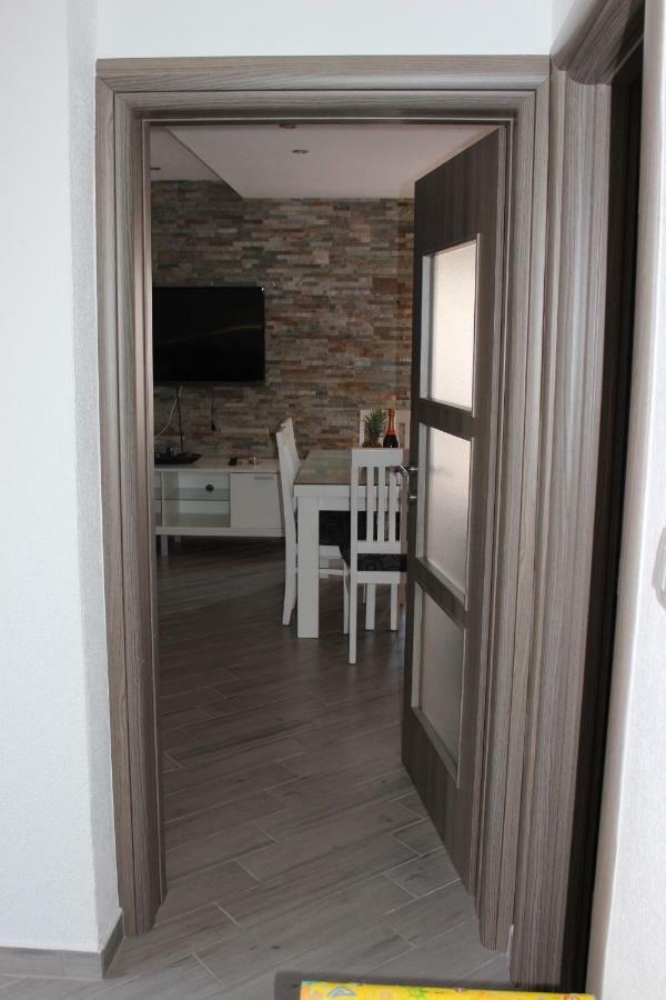 Apartment Lucky With Jacuzzi Trogir Luaran gambar
