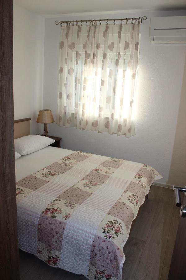 Apartment Lucky With Jacuzzi Trogir Luaran gambar