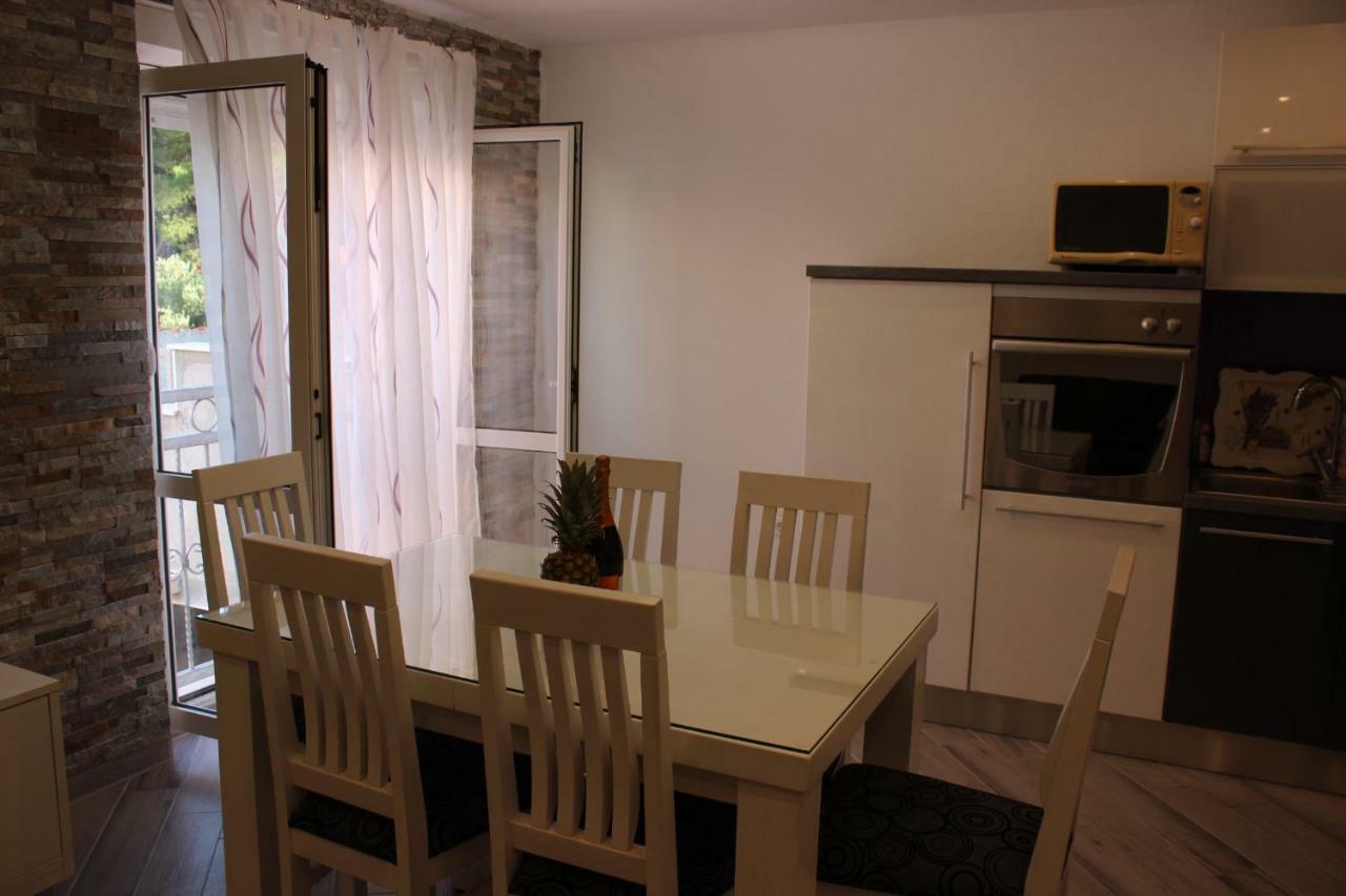 Apartment Lucky With Jacuzzi Trogir Luaran gambar